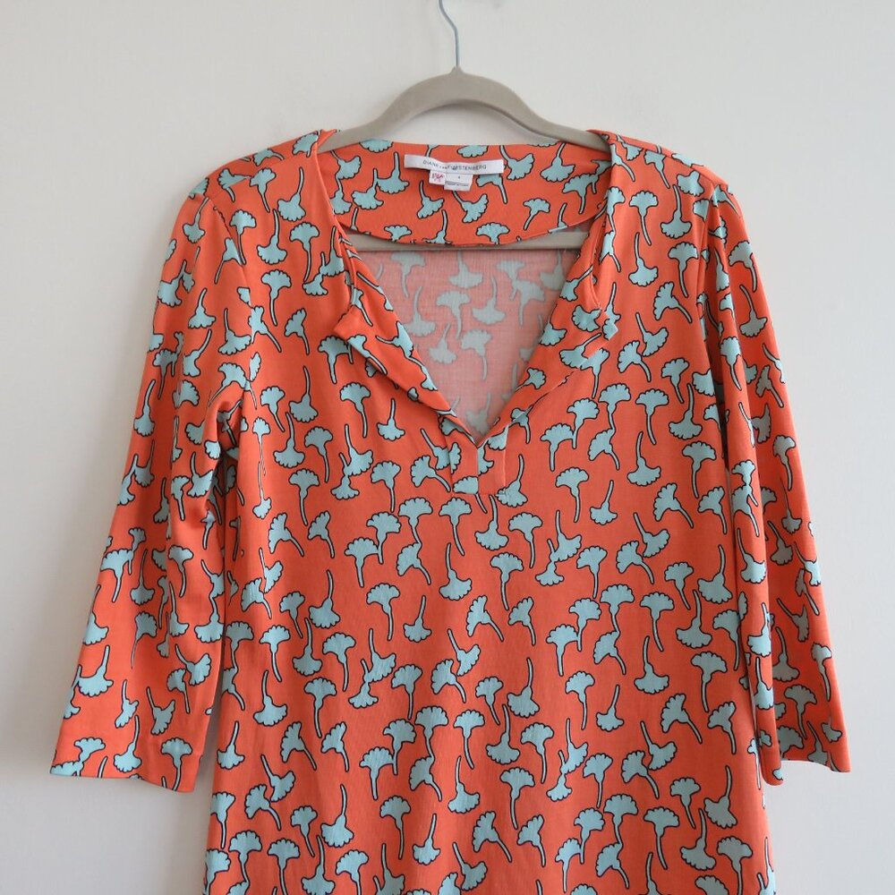 DIANE VON FURSTENBERG Reina 100% Silk Gingko Print Soft Orange Shift Dress Sz 4 - Picture 3 of 15